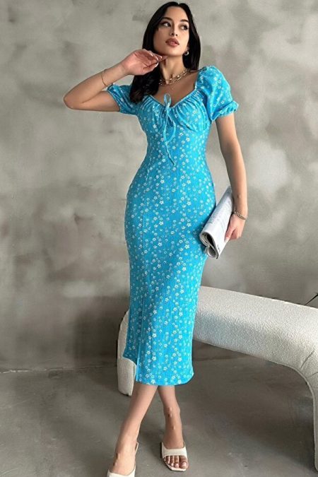 Mavi Çiçek Desenli Yırtmaçlı Karpuz Kol Bürümcük Elbise