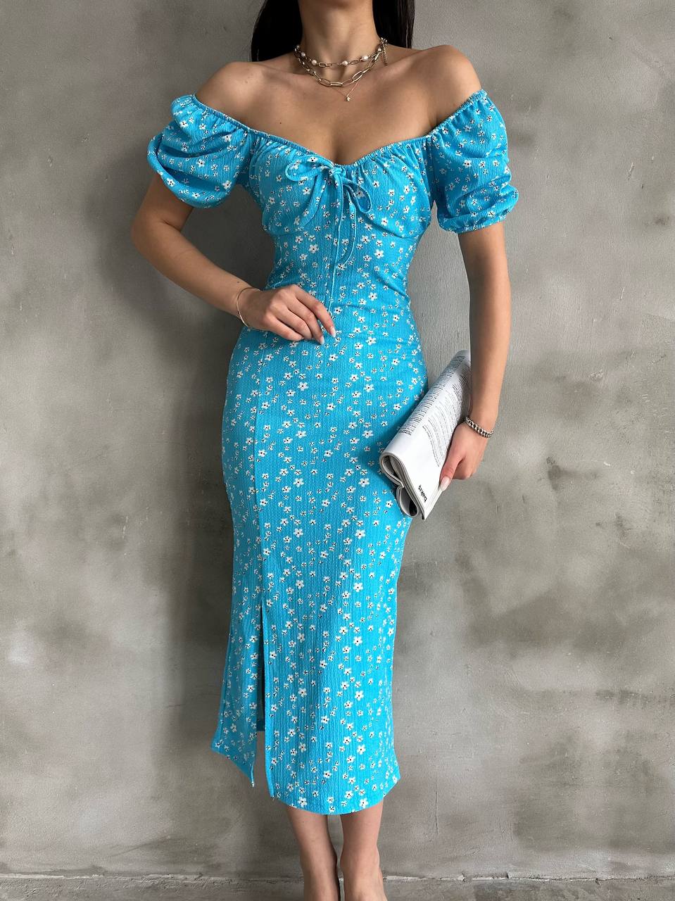 Mavi Çiçek Desenli Yırtmaçlı Karpuz Kol Bürümcük Elbise - Görsel 4