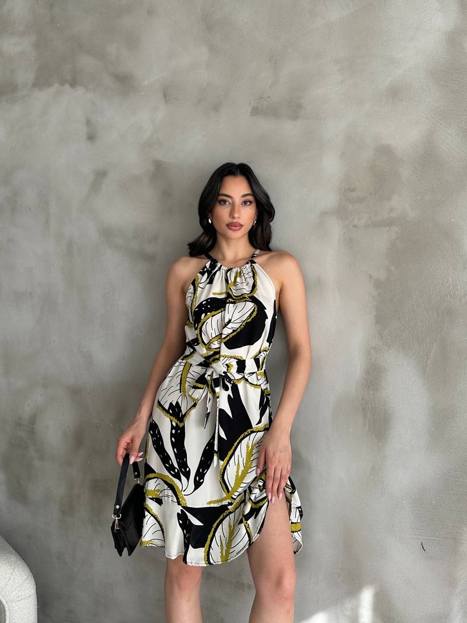 Kadın Boyundan Ayarlamalı Kuşaklı Desenli Kloş Elbise