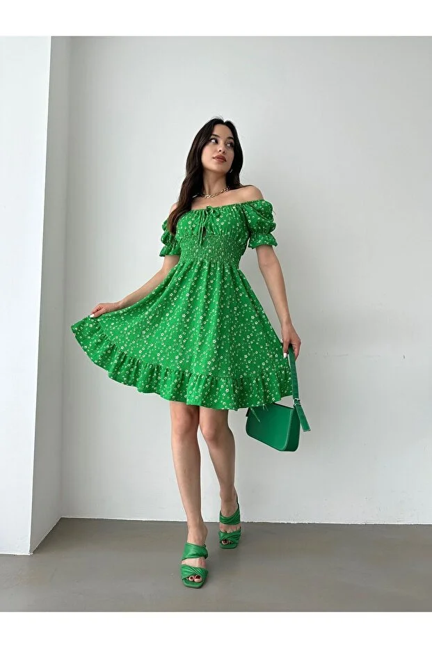Kayık Yaka Çiçek Desenli Bürümcük Mini Elbise – Yeşil - Görsel 3