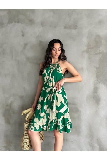 Kadın Yeşil Bej Desenli Halter Yaka Kuşaklı Yazlık Elbise