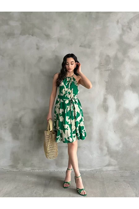 Halter Yaka Kuşaklı Diz Boyu Desenli Elbise - Yeşil
