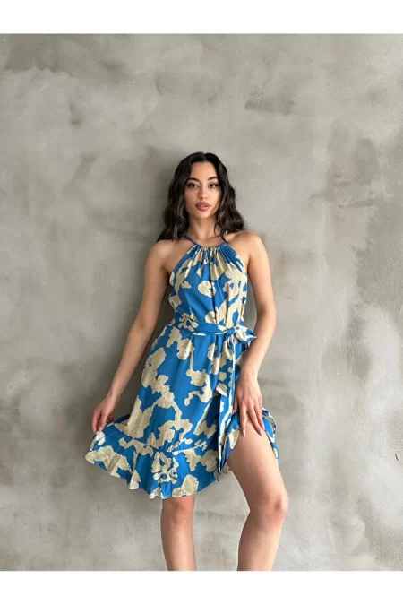 Kadın Mavi Bej Desenli Halter Yaka Kuşaklı Yazlık Elbise