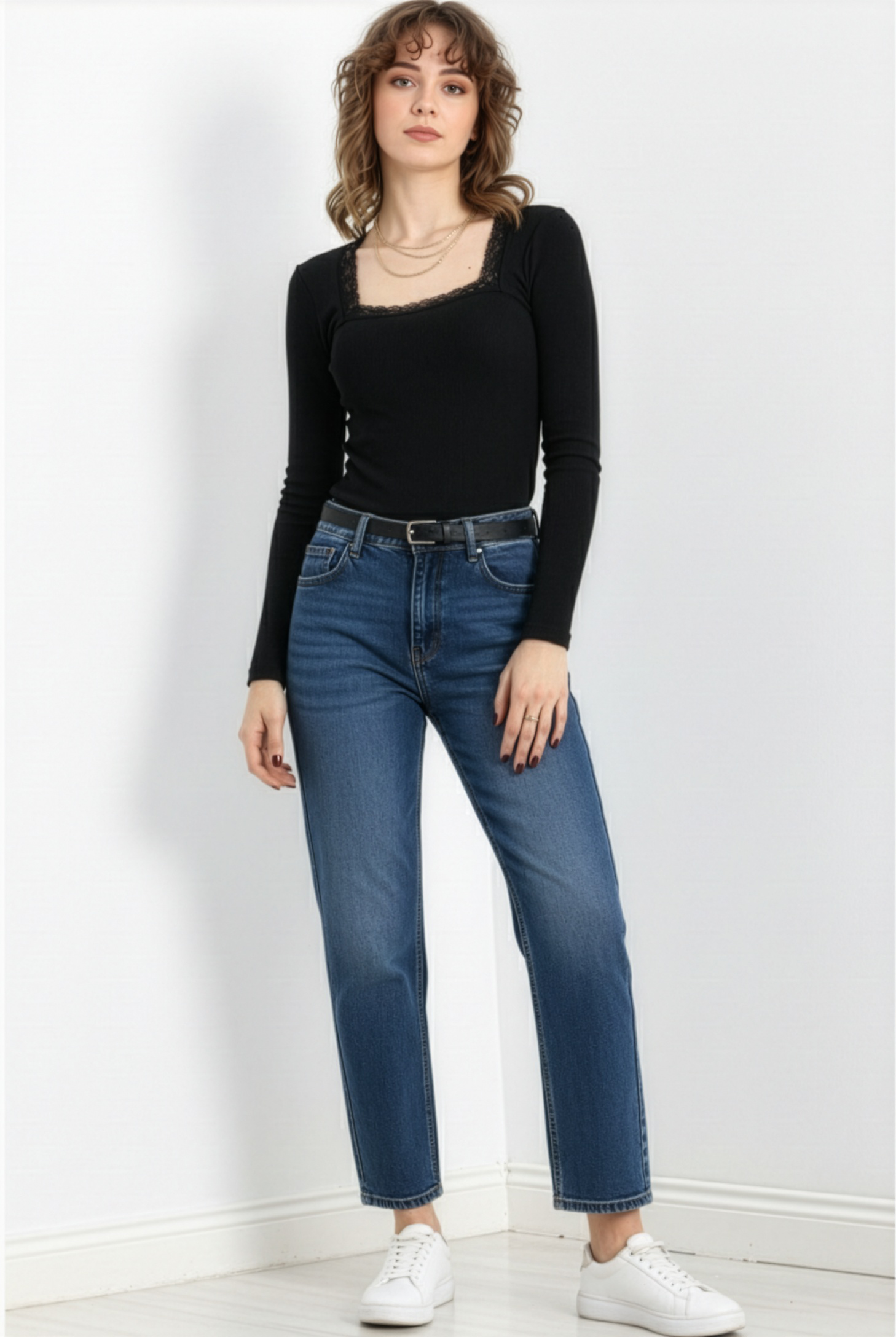 Kare Yaka Dantelli Kaşkorse Bluz - Siyah - Görsel 5