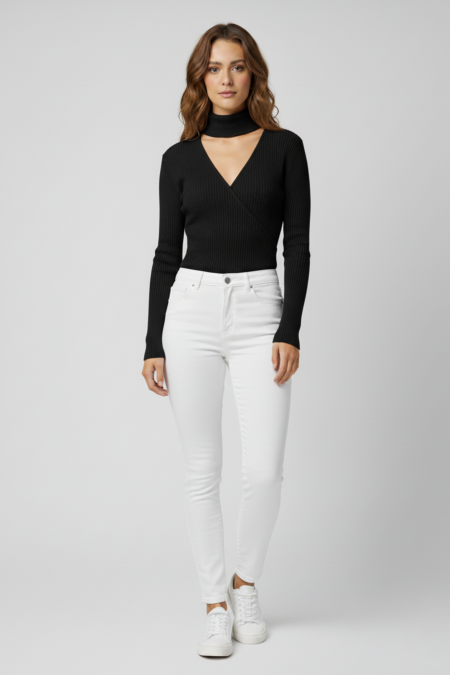 Kadın Boğazlı Pencere Detaylı Siyah Triko Kazak