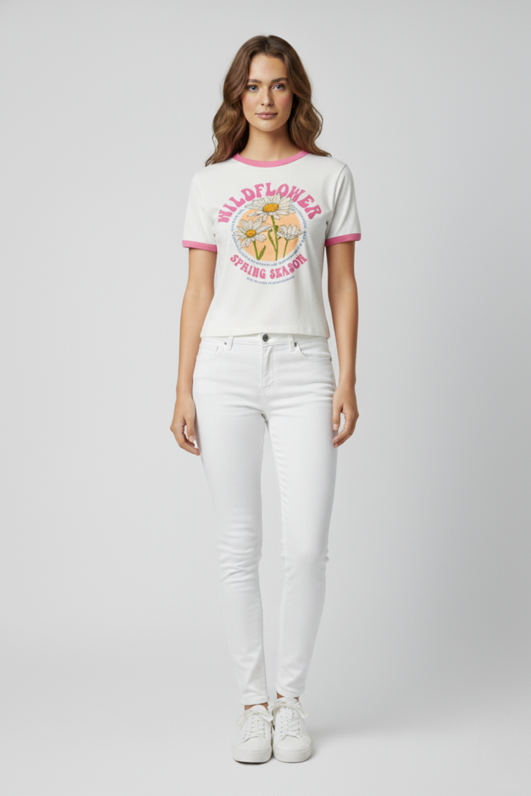 Beyaz Çiçek Baskılı Pembe Ribana Detaylı Kadın Tişört - Görsel 2