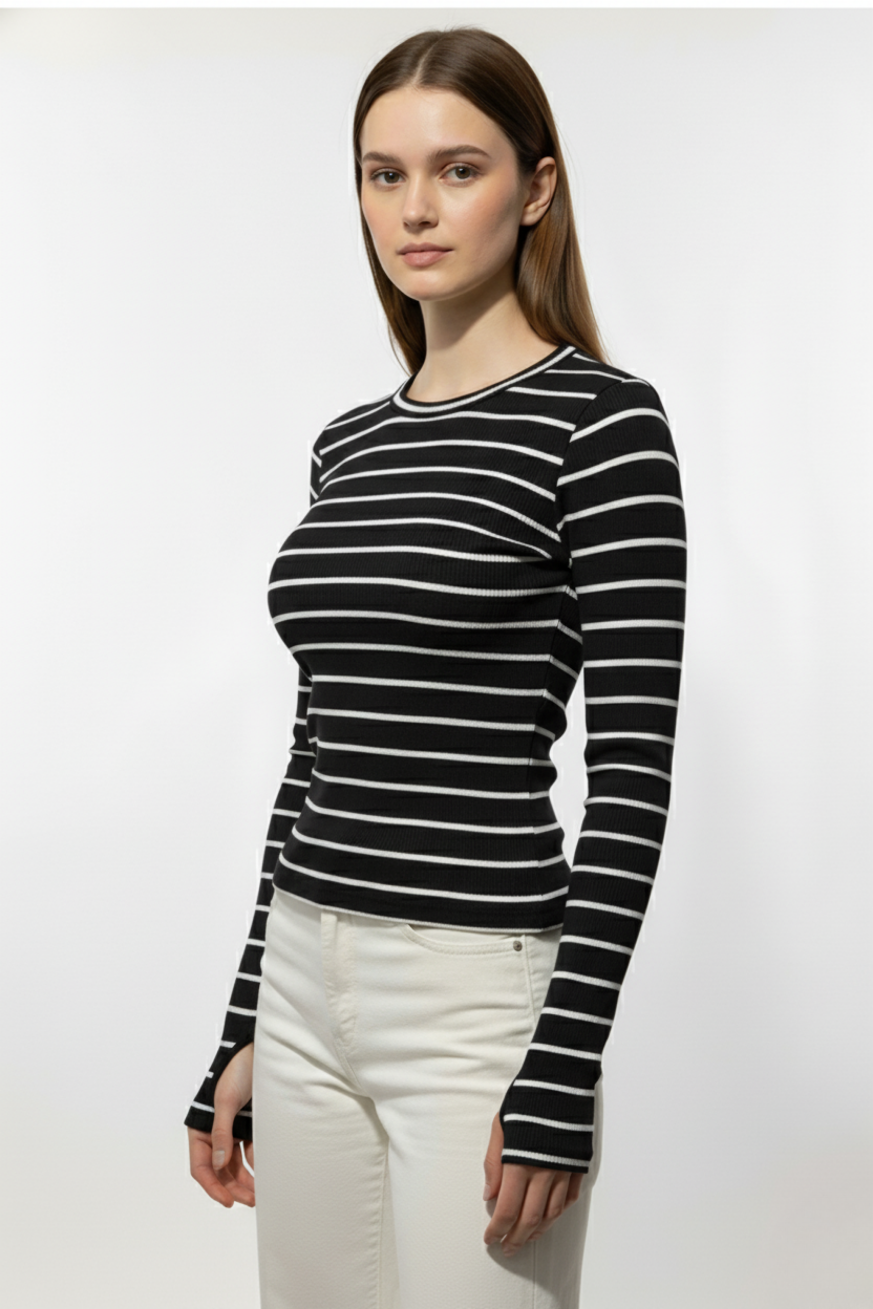 Kadın Siyah Çizgili Parmak Geçmeli Bluz - Görsel 3