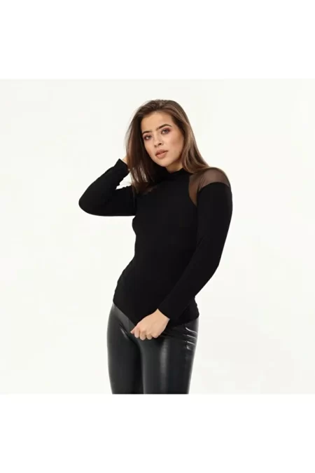 Kadın Siyah Omuzlar Tüllü Boğazlı Bluz