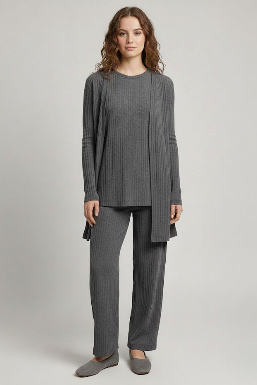 Kadın Gri Ribanalı Üçlü Takım Uzun Hırka Bisiklet Yaka Bluz Lastikli Boru Paça Pantolon 1 Kadın Gri Ribanalı Üçlü Takım Uzun Hırka Bisiklet Yaka Bluz Lastikli Boru Paça Pantolon