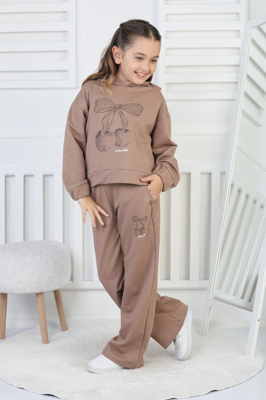 İki İplik Kapüşonlu Baskılı Kahverengi Kız Çocuk İkili Takım 1 İki İplik Kapüşonlu Baskılı Kahverengi Kız Çocuk İkili Takım