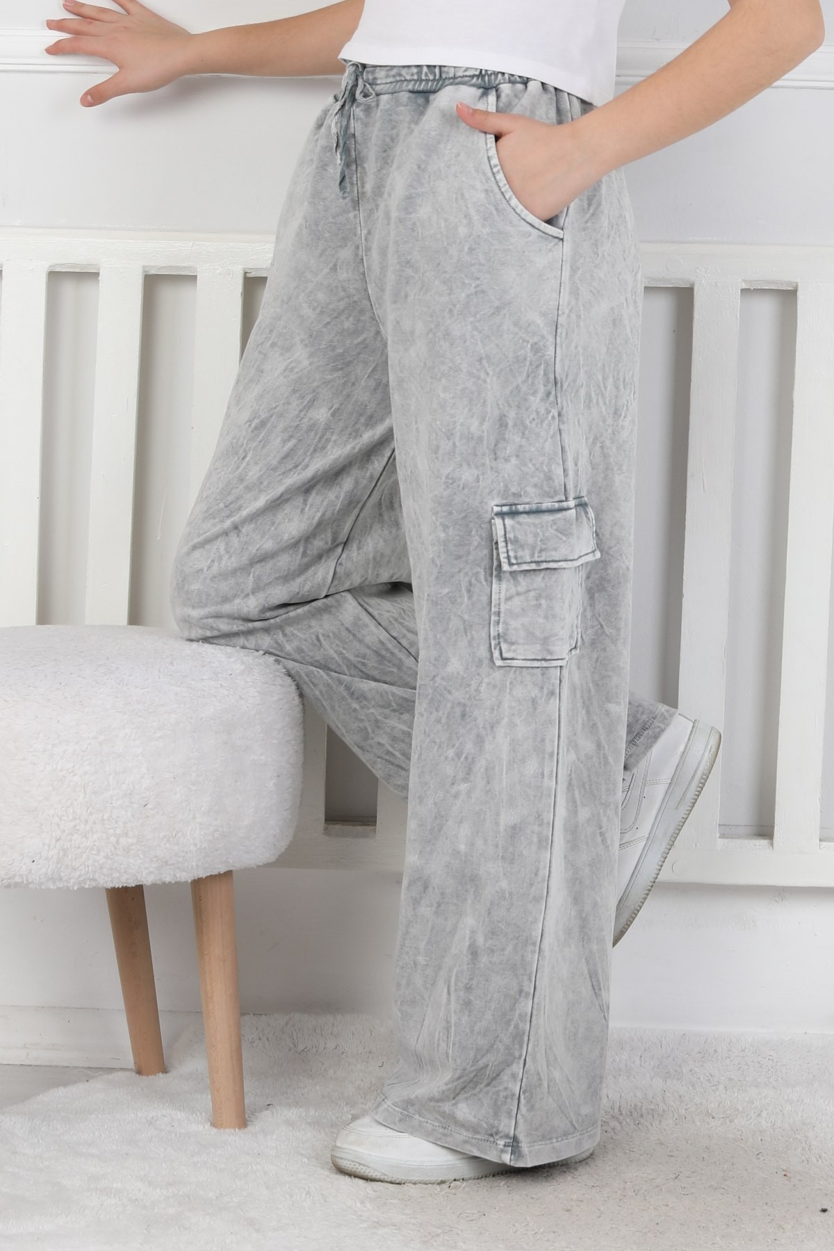 İki İplik Yıkamalı Kargo Çepli Kız Çocuk Gri Eşofman Altı 1 İki İplik Yıkamalı Kargo Çepli Kız Çocuk Gri Eşofman Altı