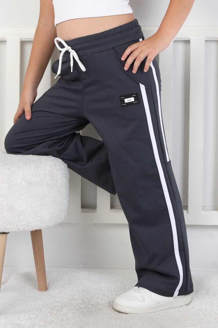 İki İplik Bol Paça Dik Çizgili Kız Çocuk Eşofman Altı 3 İki İplik Bol Paça Dik Çizgili Kız Çocuk Eşofman Altı - Görsel 3