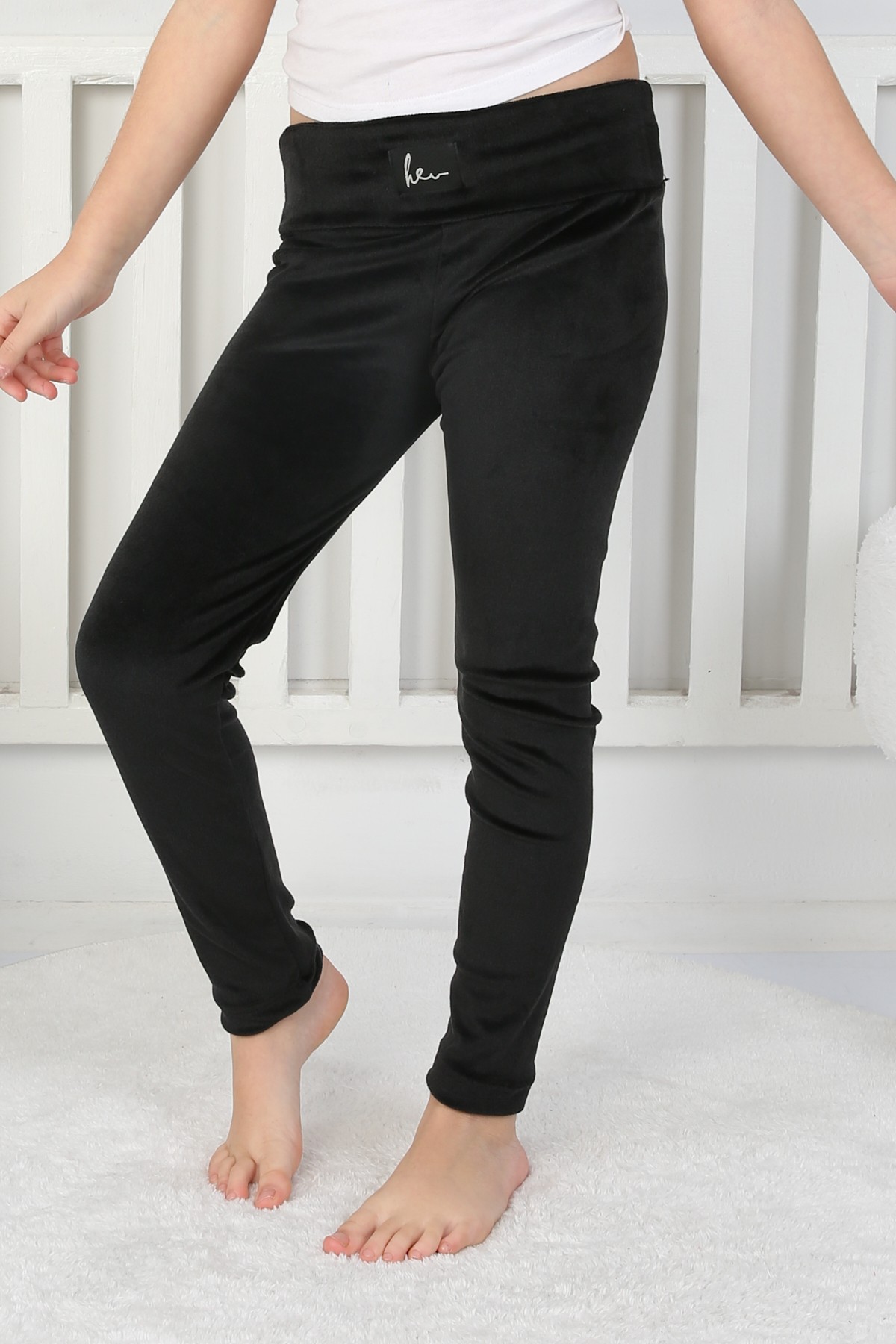 Likralı Kadife Kumaş Arma Detaylı Kız Çocuk Günlük Tayt 3 Likralı Kadife Kumaş Arma Detaylı Kız Çocuk Günlük Tayt - Görsel 3