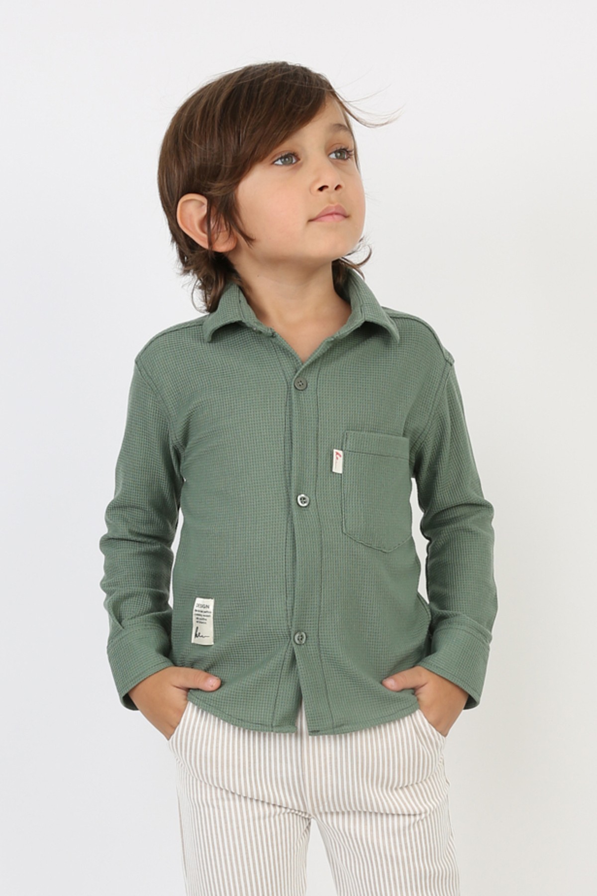 Erkek Çocuk Cepli Waffle Kumaş Likralı Rahat Şık Günlük Gömlek 1 Erkek Çocuk Cepli Waffle Kumaş Likralı Rahat Şık Günlük Gömlek