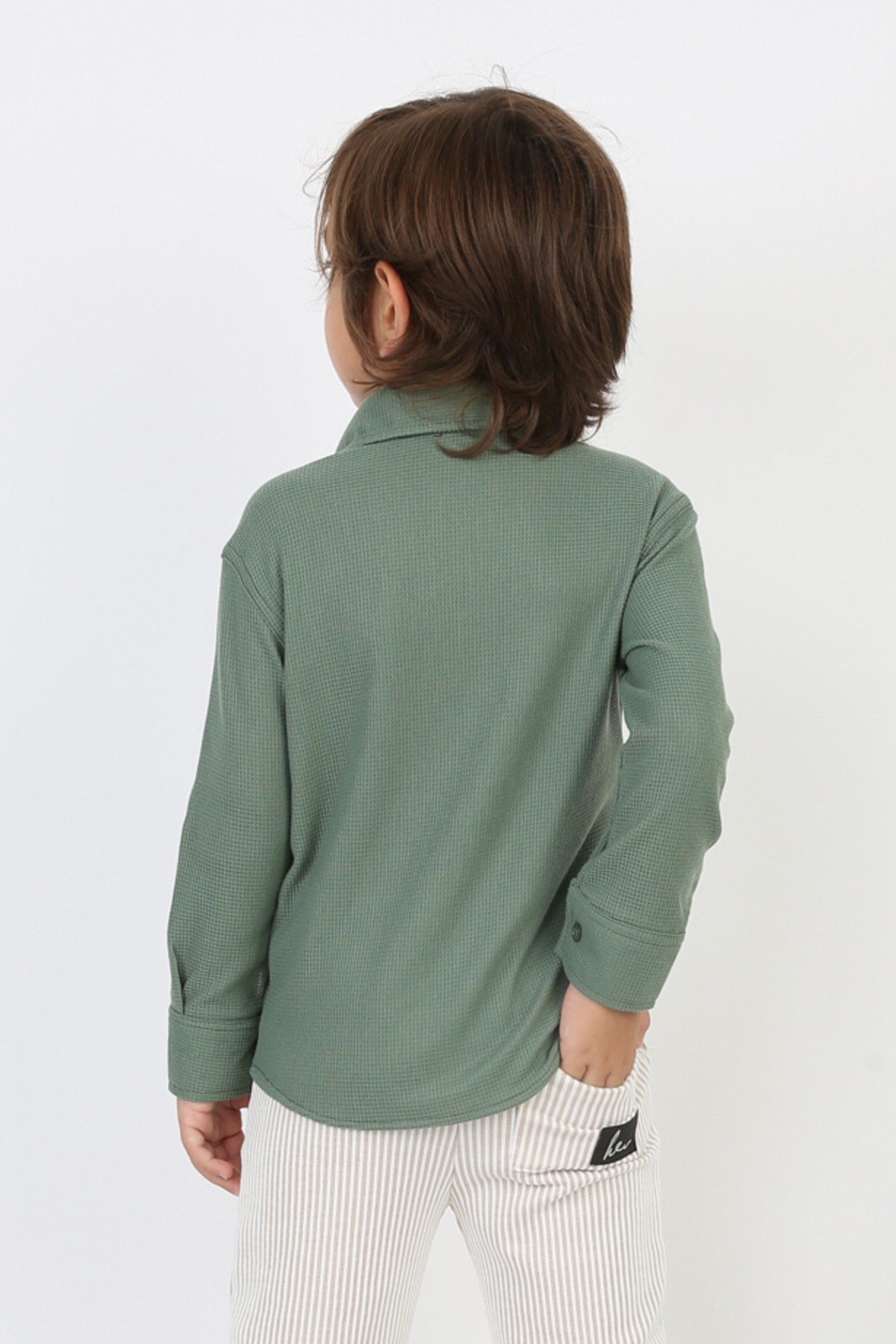 Erkek Çocuk Cepli Waffle Kumaş Likralı Rahat Şık Günlük Gömlek 3 Erkek Çocuk Cepli Waffle Kumaş Likralı Rahat Şık Günlük Gömlek - Görsel 3