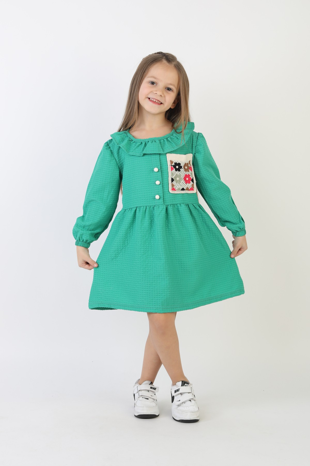 İşlemeli Gofre Kumaş Kız Çocuk Günlük Şık Rahat Ve Trend Elbise 1 İşlemeli Gofre Kumaş Kız Çocuk Günlük Şık Rahat Ve Trend Elbise
